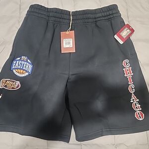 Mitchell & Ness Men's Nba Team Origins Fleece Shorts Chicago Bulls Size Large